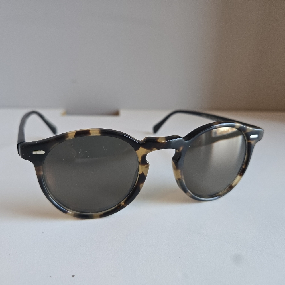 Oliver Peoples OV5186 Gregory Peck Sunglasses Havana / Gray 47mm